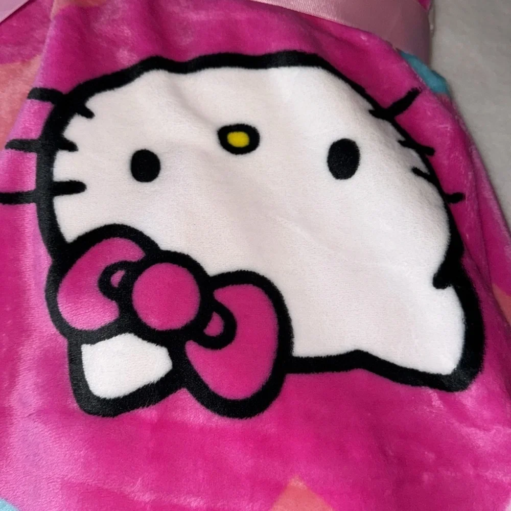 Hello Kitty Valentine’s Day hearts Plush Blanket Viral HTF 💕